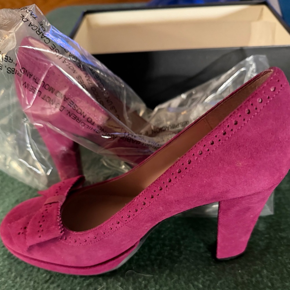Elegant Fuchsia Apostrophe Suede Women's Heels